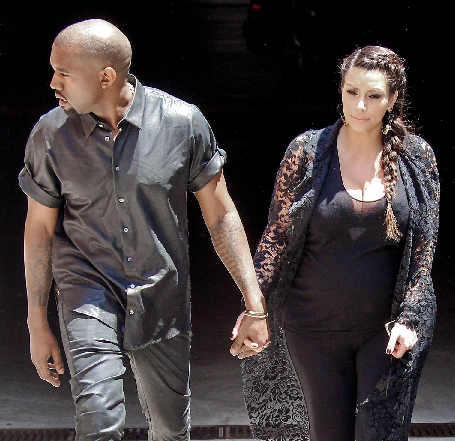 Kim Kardashian Goes house hunting with Kanye West in Bel Air (May 10, 2013) 