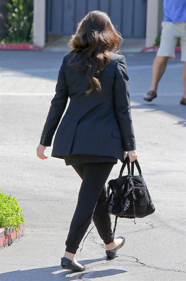 Kim Kardashian - Out in Los Angeles (29.03.2013) 