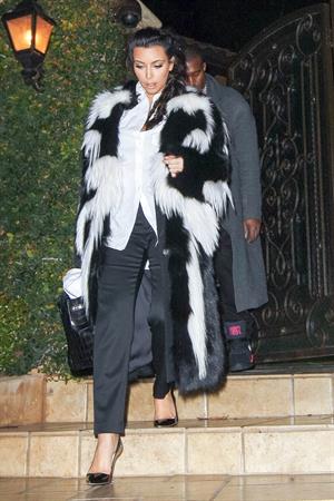 Kim Kardashian Leaving her home with Kanye West in L.A on Dec 31, 2012 