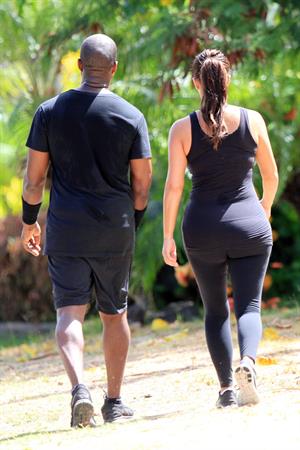 Kim Kardashian and Kanye West Walk in Beverly Hills 11 August 2012 