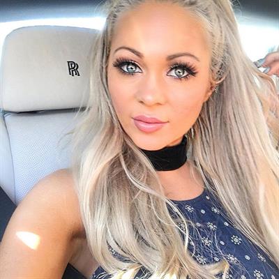 Krystal Dawson taking a selfie