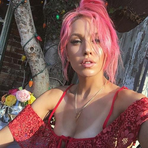 Imogen Anthony taking a selfie