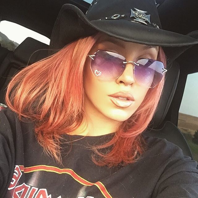 Imogen Anthony taking a selfie