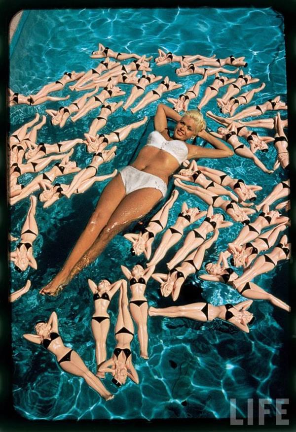 Jayne Mansfield in a bikini