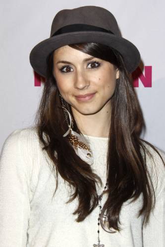 Troian Bellisario