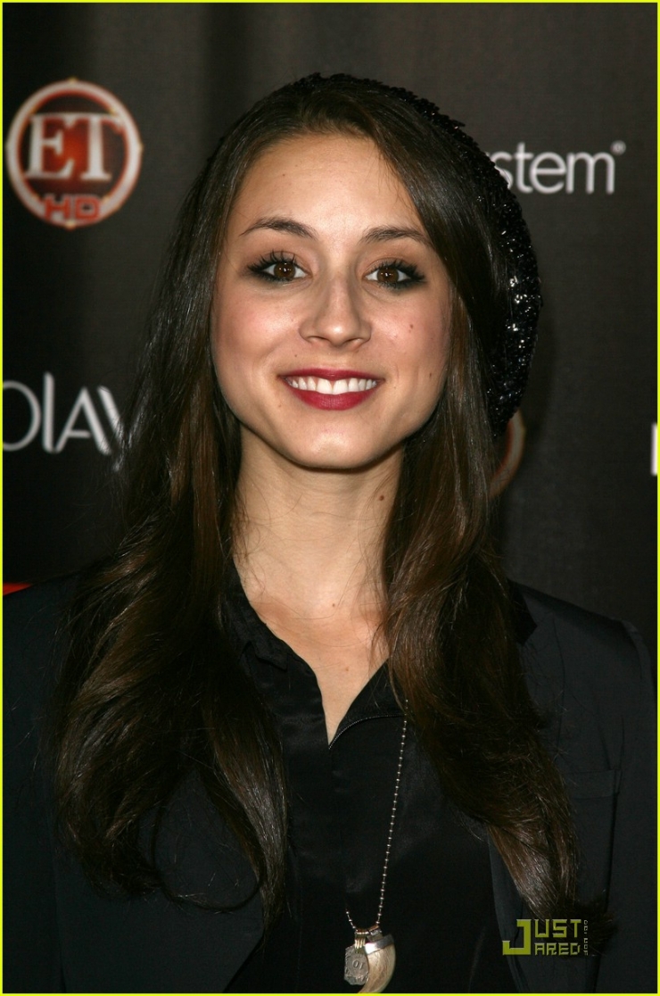Troian Bellisario