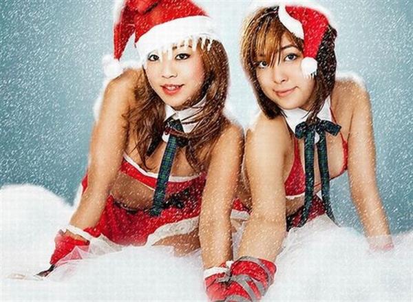 Hot Christmas Girls