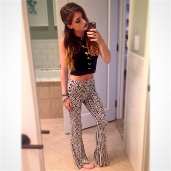 Chrissy Costanza taking a selfie