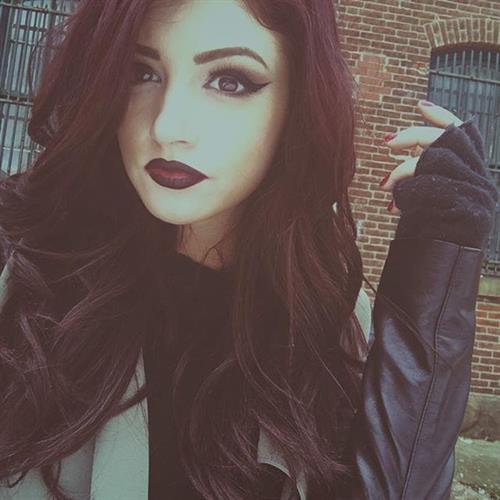 Chrissy Costanza taking a selfie