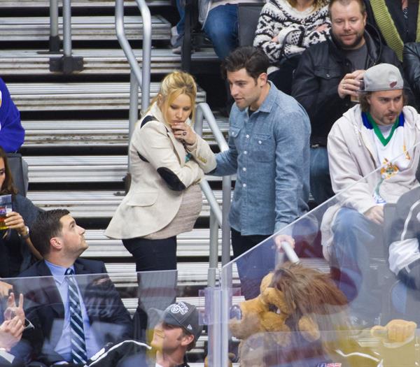 Kristen Bell with DaShepard at the Staples Center in Los Angeles (Feb 27, 2013) 