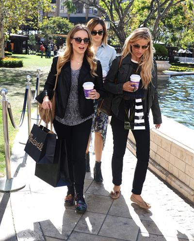 Kristen Bell out shopping at The Americana at Brand in Glendale 10/30/12