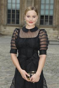 Abbie Cornish Louis Vuitton ready to wear spring summer 2012 show Paris 05.10.11