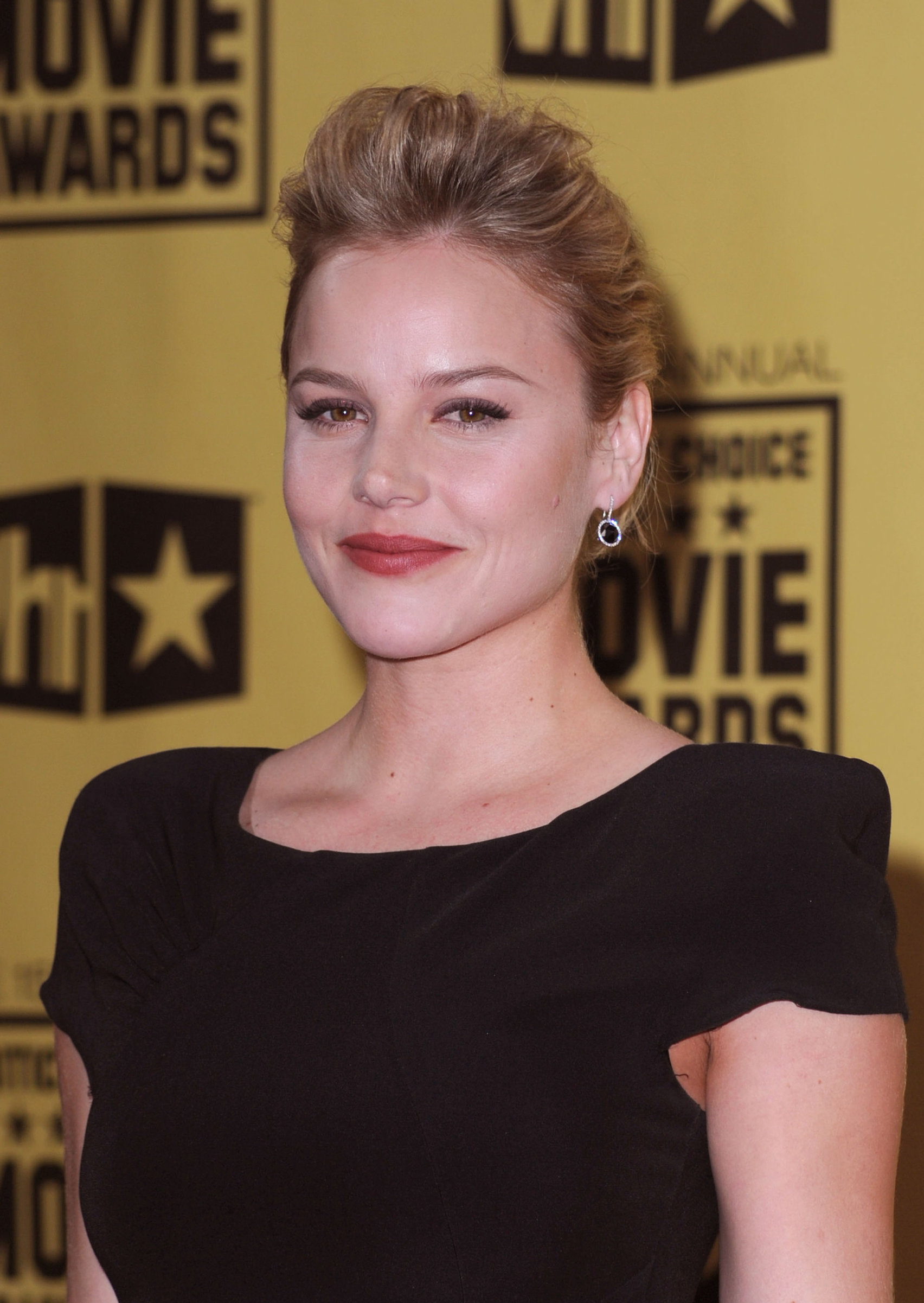 Abbie Cornish Pictures Abbie Cornish at the 15th Annual Critics Choice Movie Awards held at the Hollywood Palladium on January 15, 2010