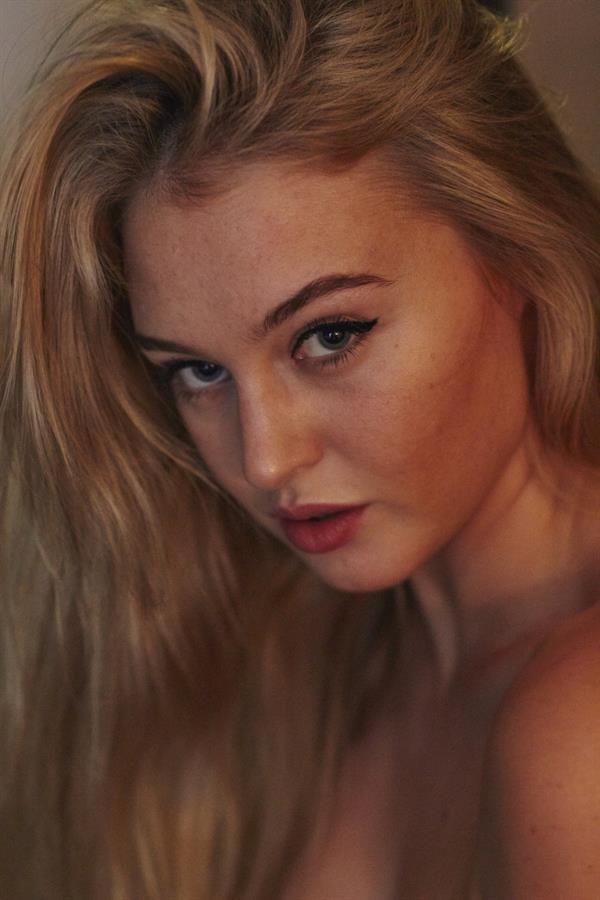 Iskra Lawrence - Hotel Ma Cherie Photoshoot 2015