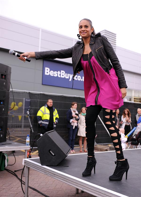 Alesha Dixon - Best Buy Nottingham - May 28, 2011