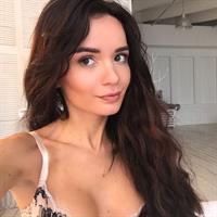 Ekaterina Zueva taking a selfie