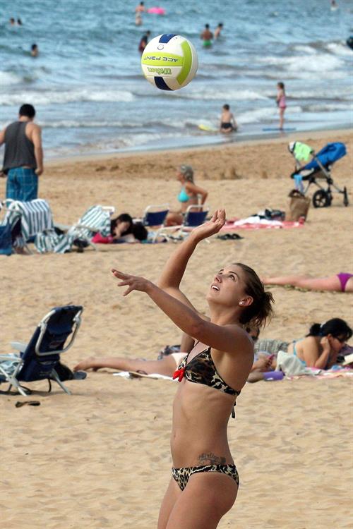 Alex Morgan bikini candids in Hawaii 12/19/12 
