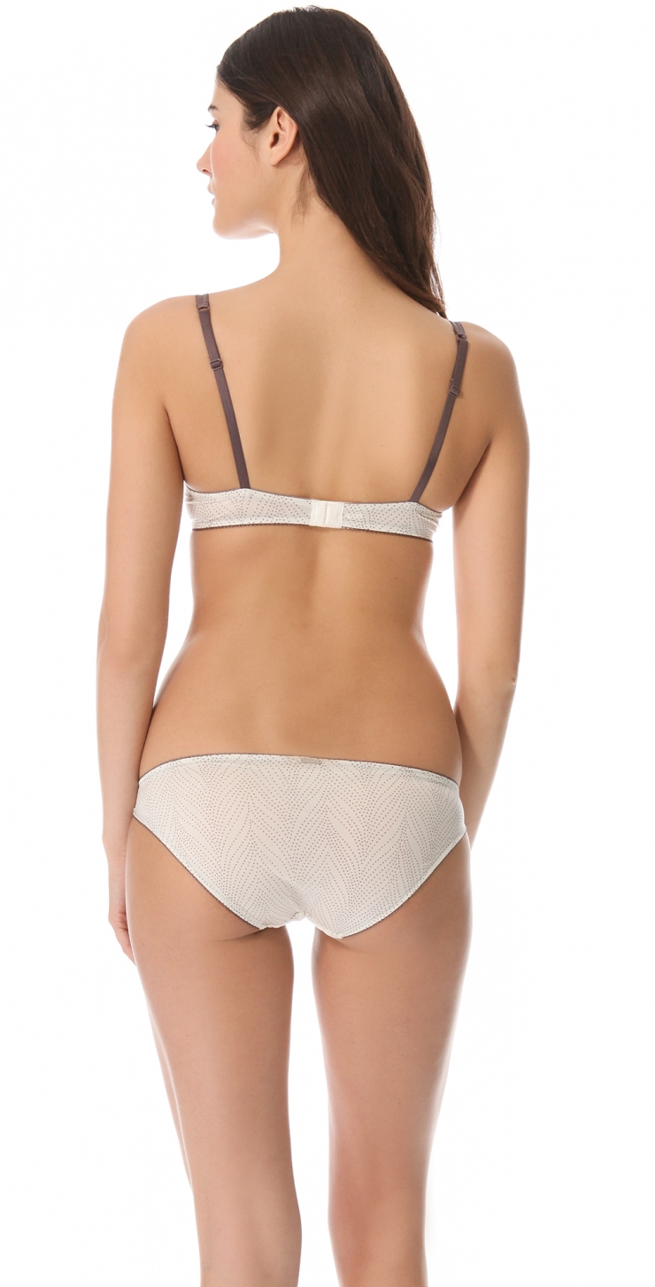 Katarina Ivanovska in lingerie - ass