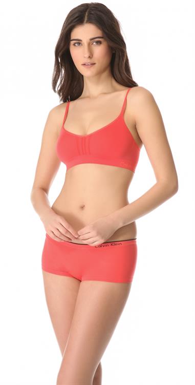 Katarina Ivanovska in lingerie