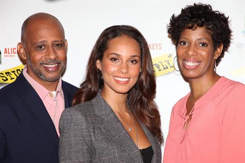 Alicia Keys attends the Stick Fly on Broadway's cast and Creative photocall 20.10.11 