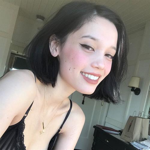 Ceilidh Joy taking a selfie