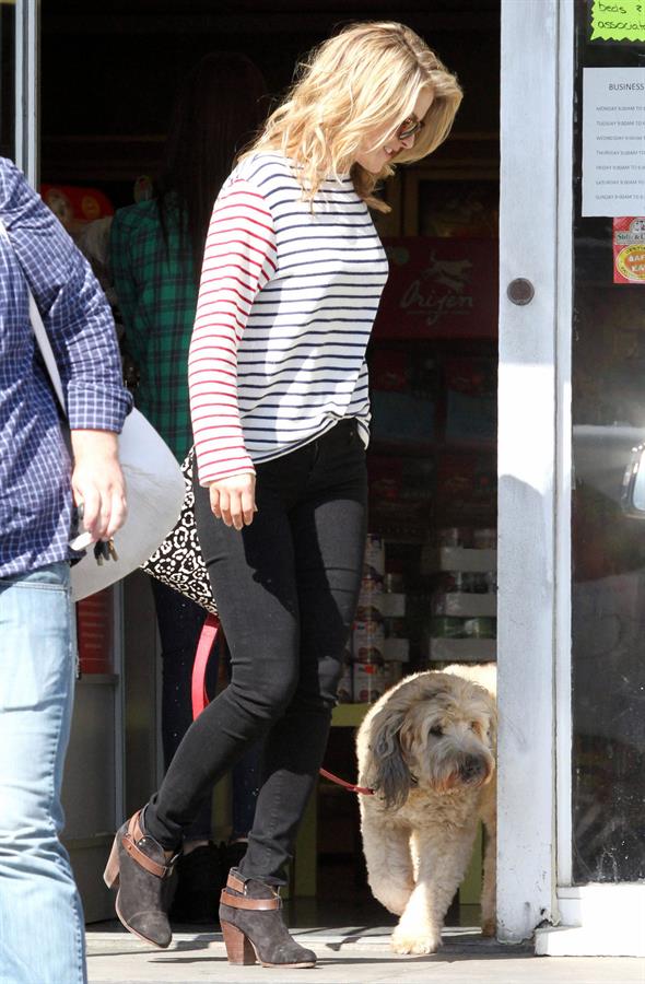 Ali Larter at the dog groomers in Los Angeles 10/22/13  