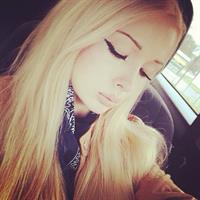 Valeria Lukyanova taking a selfie