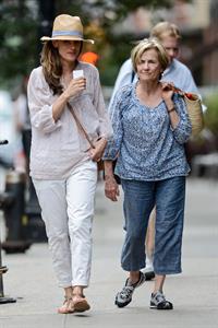 Amanda Peet - Out with her mom - August 25, 2012
