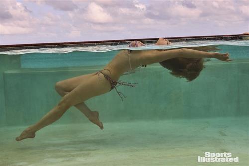 Robyn Lawley Bikini Pictures Robyn Lawley for Sports Illustrated Swimsuit Edition 2017