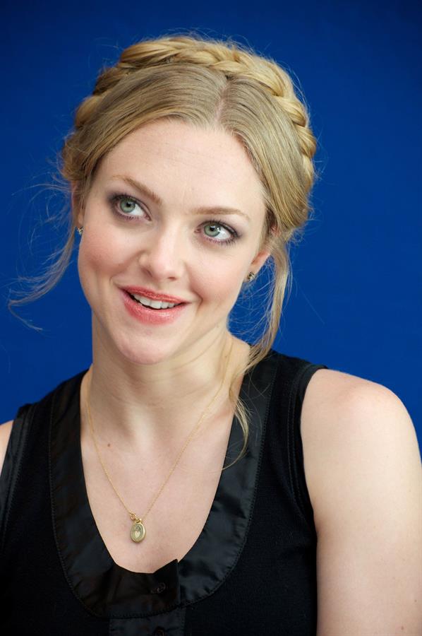 Amanda Seyfried portrait In Time press conference in Beverly Hills on October 15, 2011