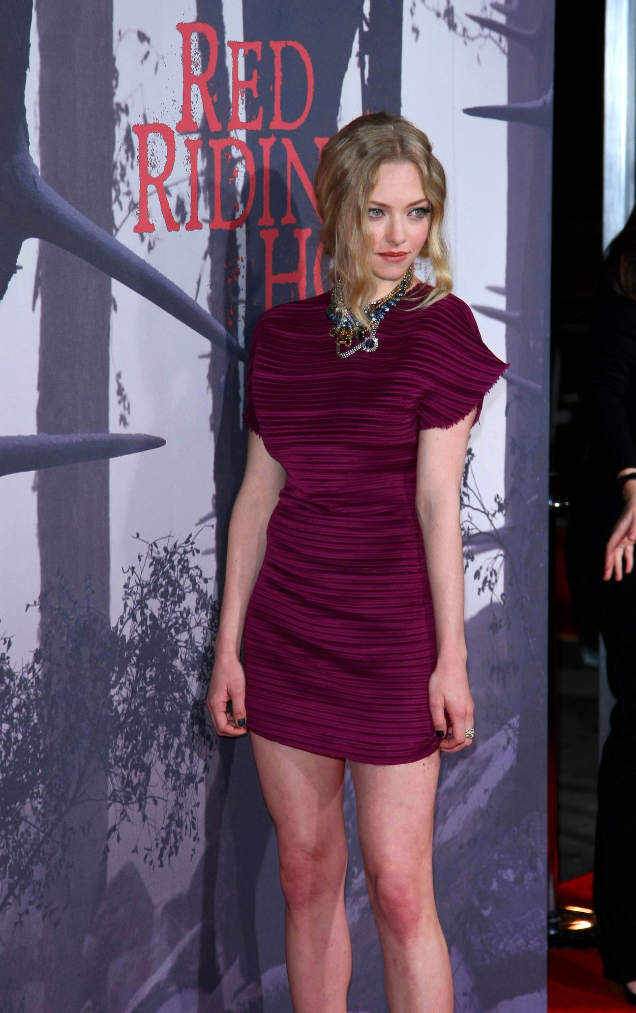Amanda Seyfried Pictures Amanda Seyfried Los Angeles premiere of Red Riding Hood at Graumans Chinese Theatre on March 7, 2011