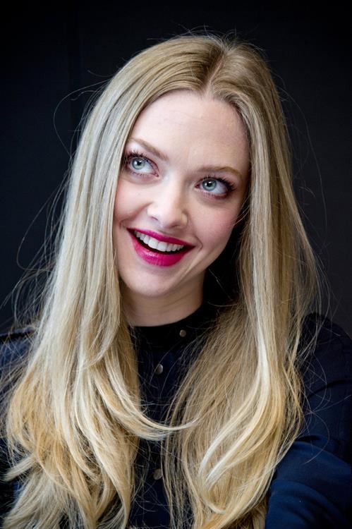 Amanda Seyfried  Les Miserables  Photocall 12/2/12  