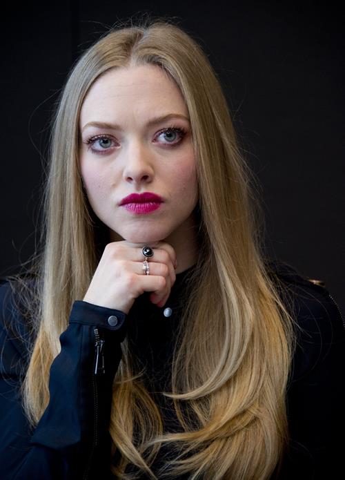 Amanda Seyfried  Les Miserables  Photocall 12/2/12  