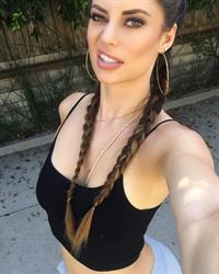 Hannah Stocking taking a selfie