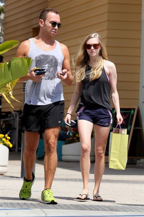 Amanda Seyfried Shopping In Los Angeles June 5, 2012
