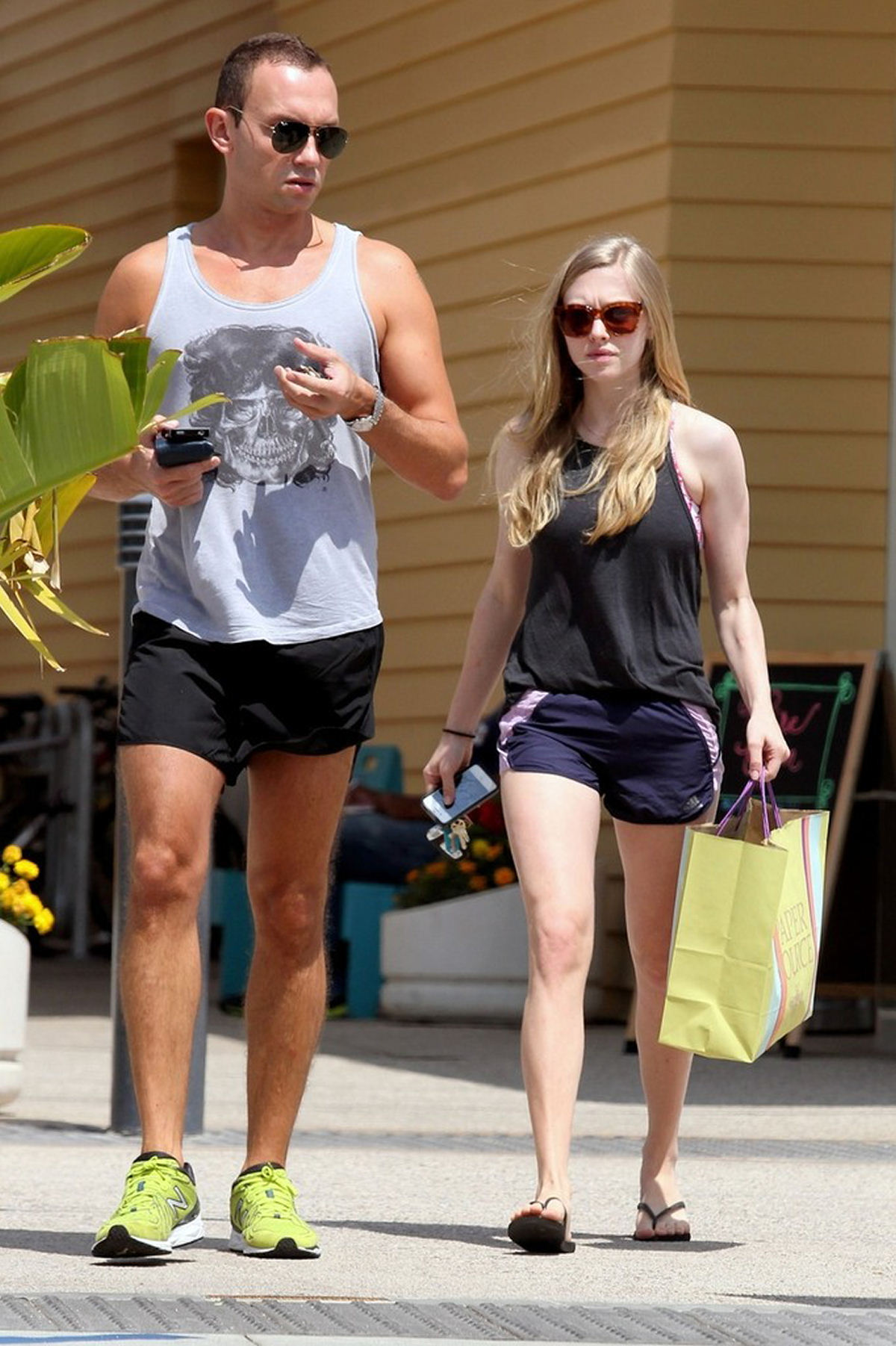 Amanda Seyfried Shopping In Los Angeles June 5, 2012