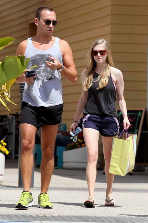 Amanda Seyfried Shopping In Los Angeles June 5, 2012