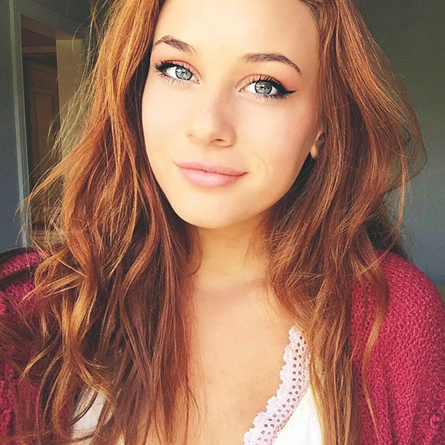 Sar Gibson taking a selfie