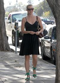 Amy Smart leaves Byron Tracey salon in Beverly Hills on September 29, 2010 