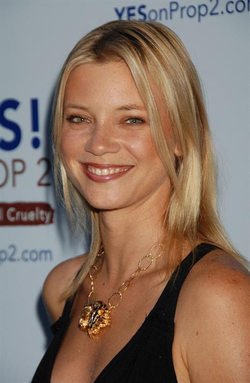 Amy Smart Yes on Prop 2 party in Los Angeles 