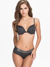 Xenia Deli in lingerie