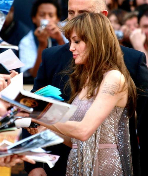 Angelina Jolie Pictures Angelina Jolie Salt Premiere in London on August 16, 2010