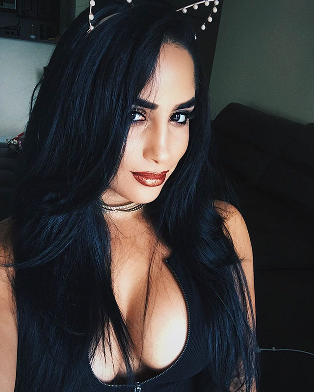 Katherin Rojas taking a selfie