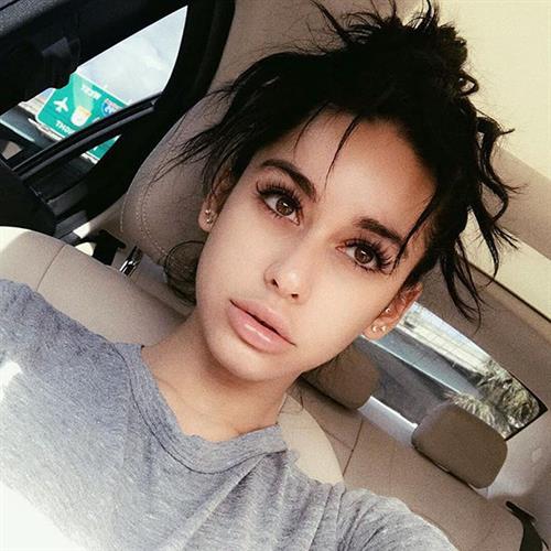 Stephanie Rao taking a selfie