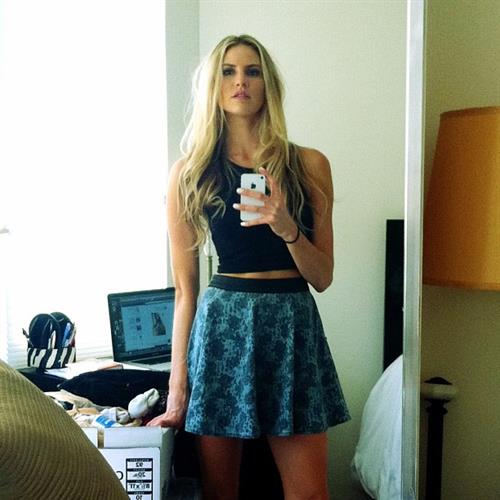 Kelly Thomas taking a selfie