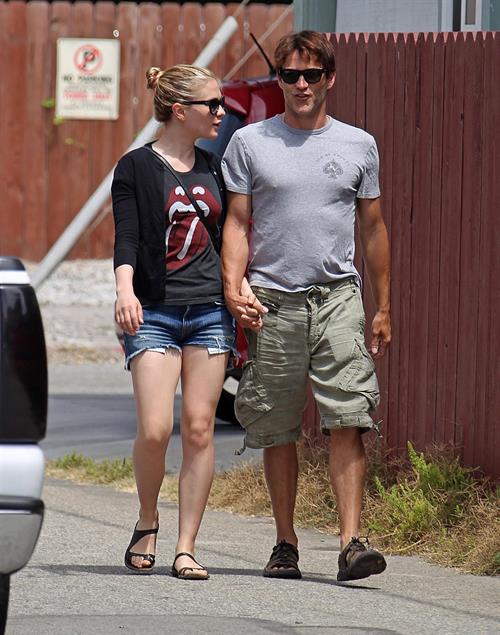 Anna Paquin Venice Beach candids on July 30, 2011 