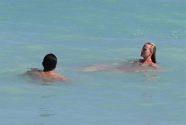 Anne Vyalitsyna bikini candids in Miami 11/22/12 