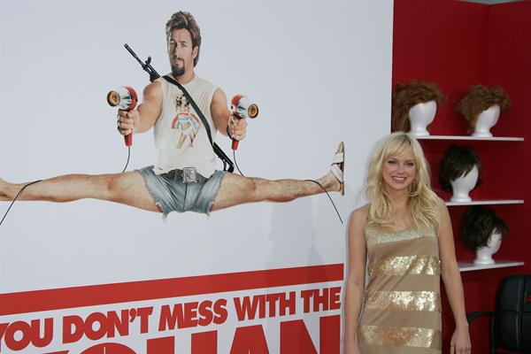 Anna Faris premiere of You Don't Mess With the Zohan 