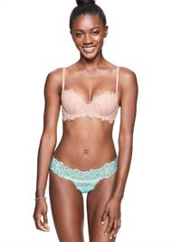 Zuri Tibby in lingerie