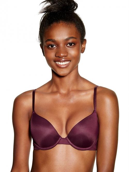 Zuri Tibby in lingerie